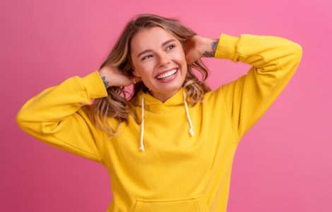 How to Choose the Right Blank Hoodies Manufacturer for Your Brand